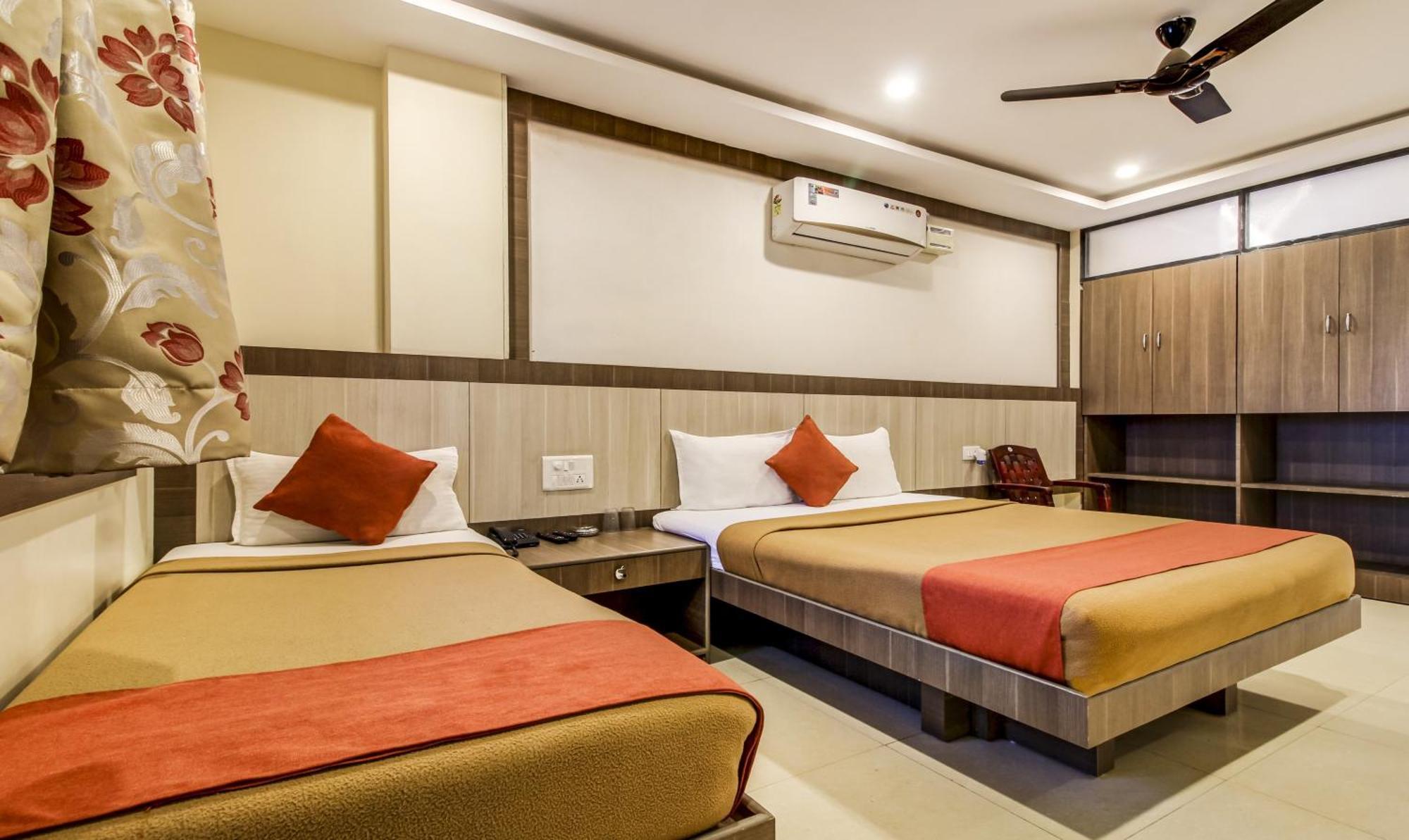 Lodge Neem Tree Hyderabad Airport Shamshabad
