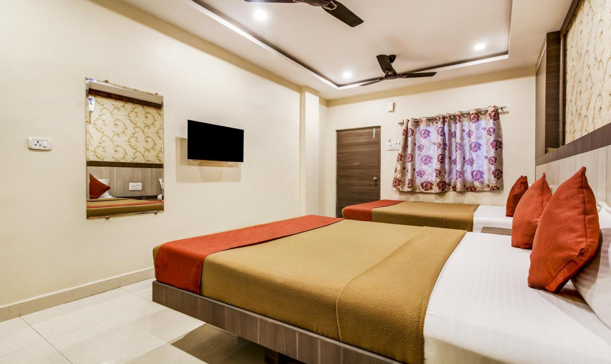 Neem Tree Hyderabad Airport Lodge *